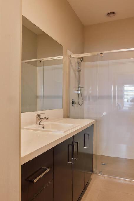 Vine Close Apartment Гілсвілл Екстер'єр фото